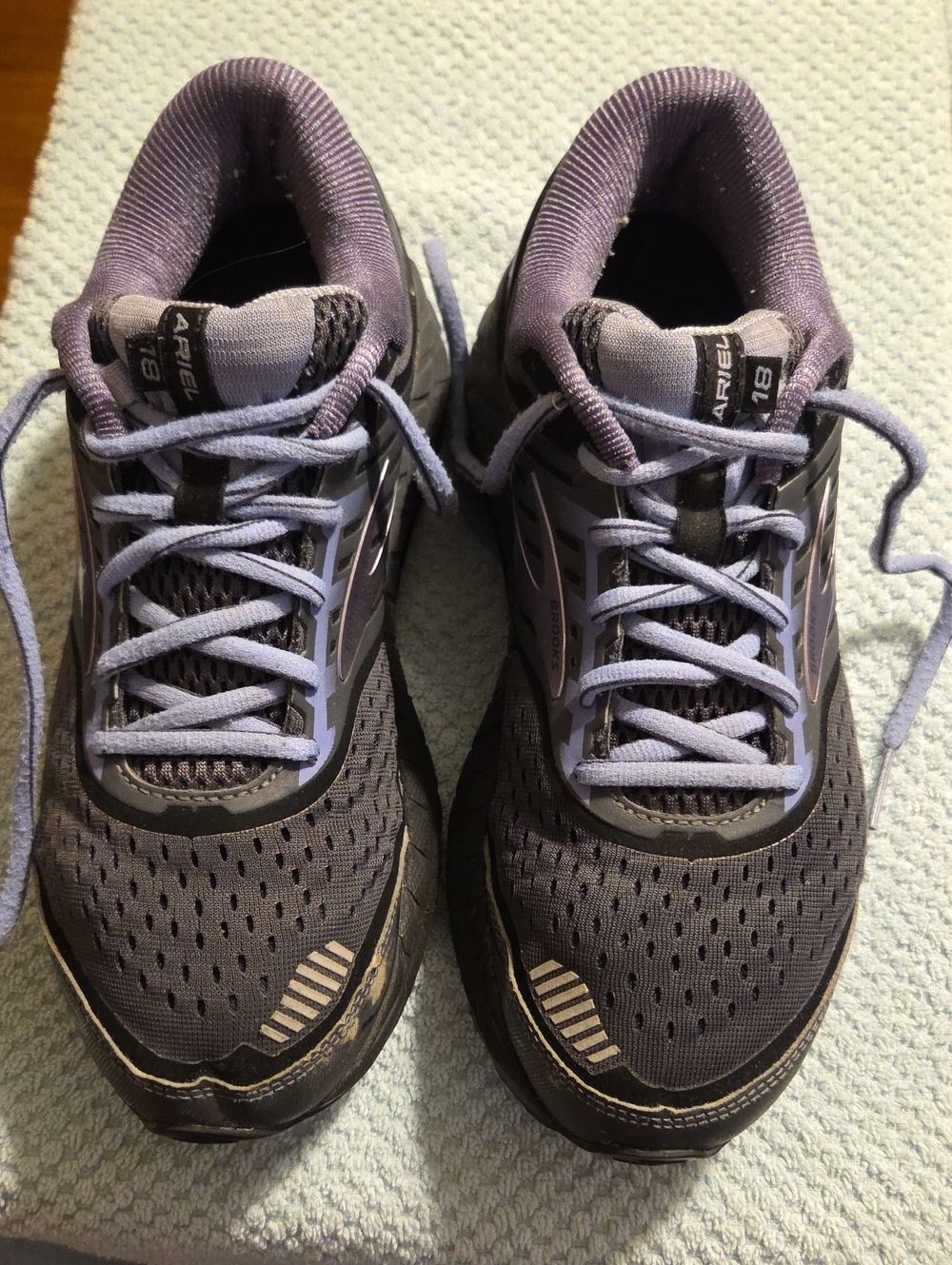 Brooks Women's Purple and Gray Athletic Running Shoes